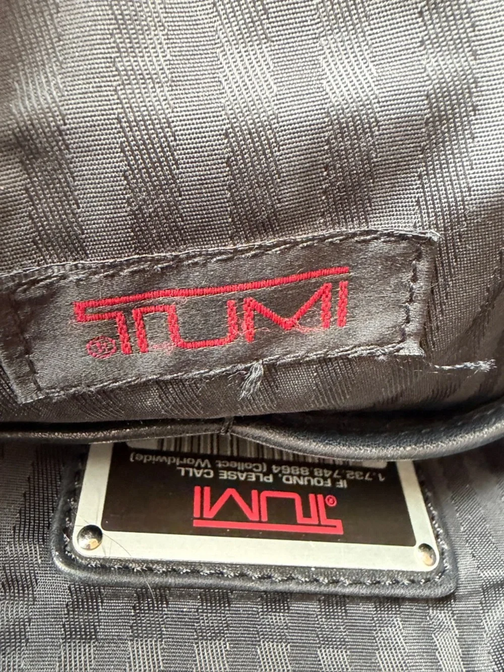 Tumi Messenger Bag Alpha Style Ballistic Nylon Leather Magnetic Flap Travel Work
